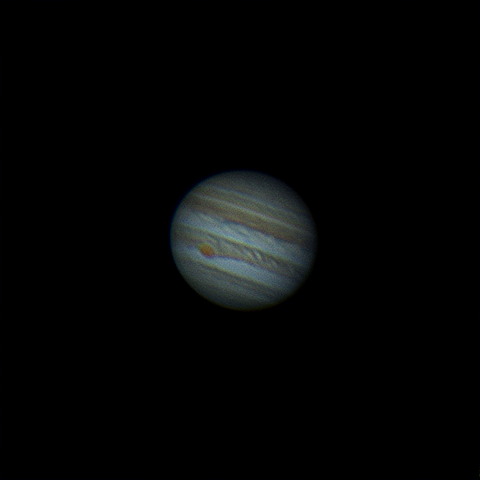 Jupiter captured with a tracked ROI by AstroDMx
        Capture for Linux with a ZWO ASI120 MC